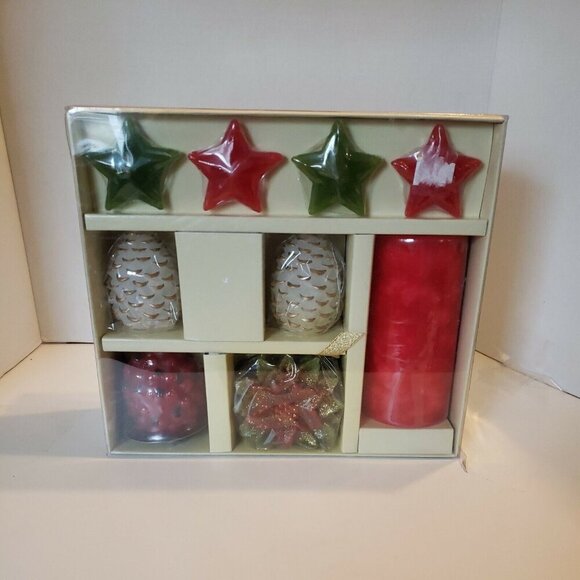 Christmas Red and Green Stars Pine Cone Candles, Set  Retro NIB - Picture 1 of 4